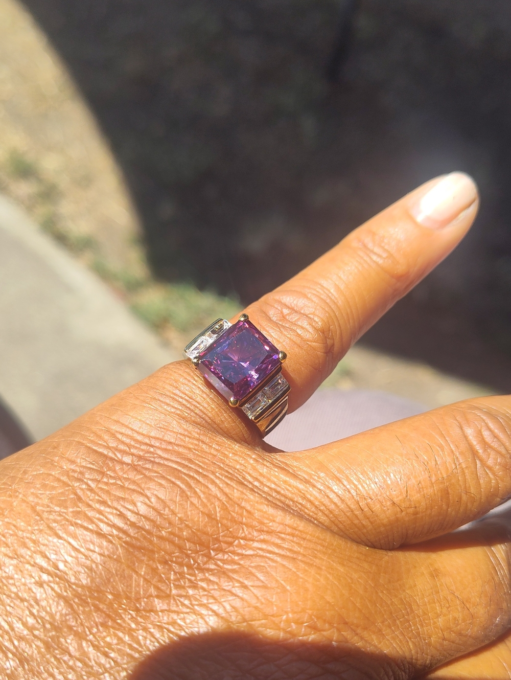 Ring - Picture 3 of 3